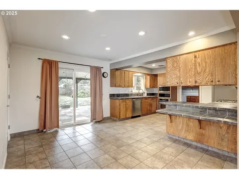882 NE Donelson Road Hillsboro OR 97124