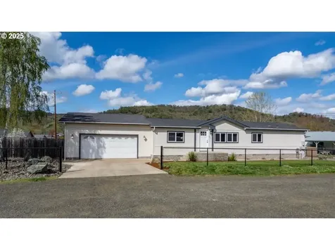 601 Little Valley Road Roseburg OR 97471