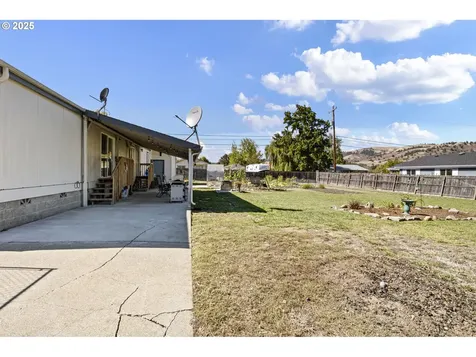 601 Little Valley Road Roseburg OR 97471