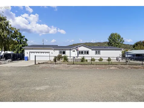 601 Little Valley Road Roseburg OR 97471