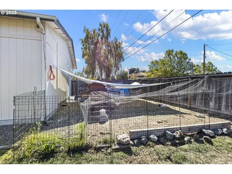 601 Little Valley Road Roseburg OR 97471