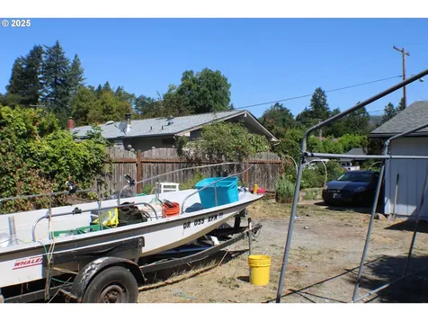 271 Sunset Drive Canyonville OR 97417