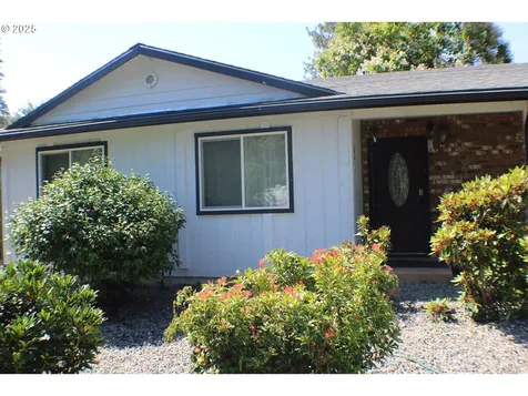 271 Sunset Drive Canyonville OR 97417