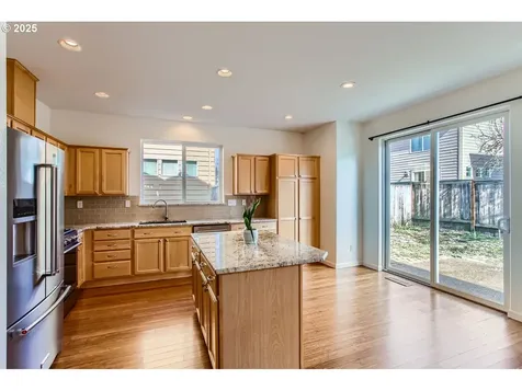 286 N Royal Oak Street Newberg OR 97132