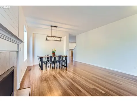 286 N Royal Oak Street Newberg OR 97132