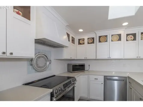 3 Park Village Drive Florence OR 97439