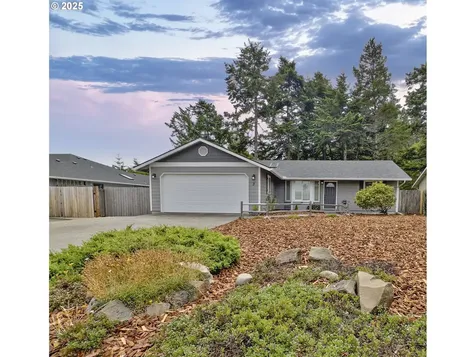 3 Park Village Drive Florence OR 97439