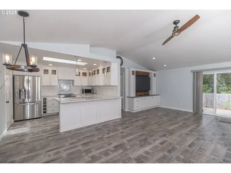 3 Park Village Drive Florence OR 97439