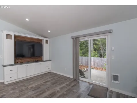 3 Park Village Drive Florence OR 97439