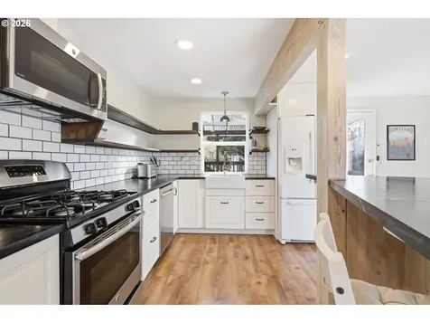 19350 SW Murphy Street Beaverton OR 97078