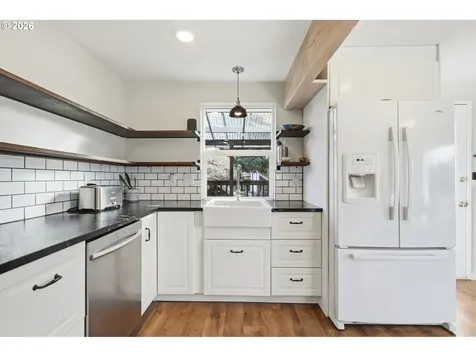 19350 SW Murphy Street Beaverton OR 97078