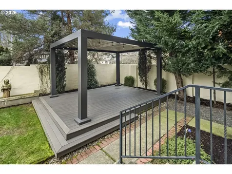 450 NE 32nd Avenue Portland OR 97232