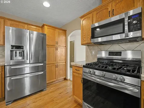 1290 SE Larch Way Gresham OR 97080