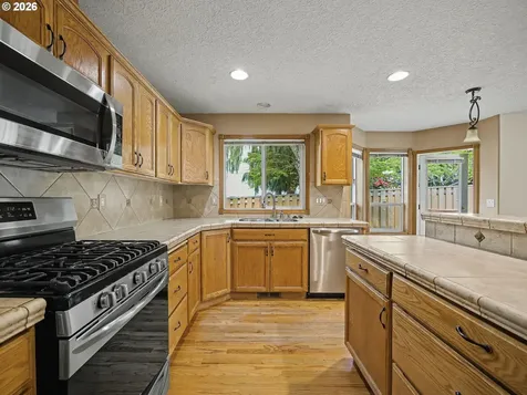 1290 SE Larch Way Gresham OR 97080
