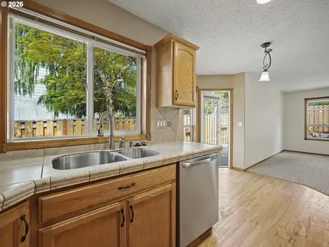 1290 SE Larch Way Gresham OR 97080