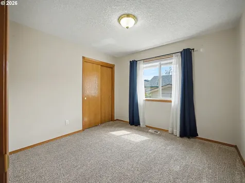 1290 SE Larch Way Gresham OR 97080