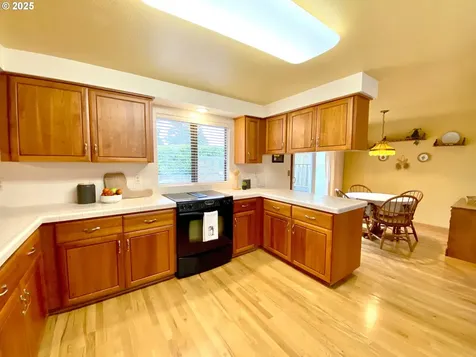 19996 NW Metolius Drive Portland OR 97229