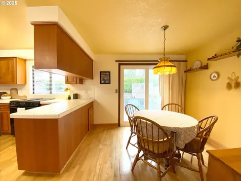 19996 NW Metolius Drive Portland OR 97229