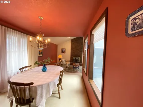 19996 NW Metolius Drive Portland OR 97229