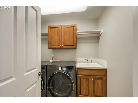 10909 SW Brown Street Tualatin OR 97062