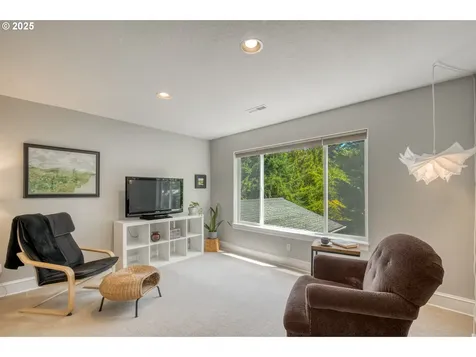 10909 SW Brown Street Tualatin OR 97062