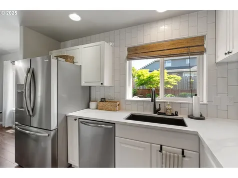 1742 SW Sturges Lane Troutdale OR 97060