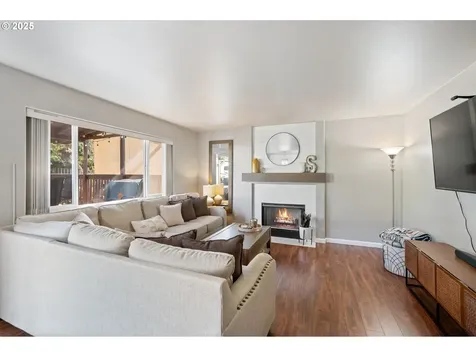 1742 SW Sturges Lane Troutdale OR 97060