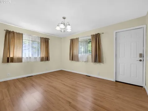 125 SW Cedar Avenue Warrenton OR 97146