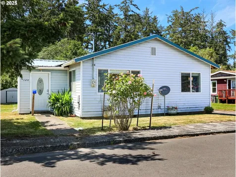 125 SW Cedar Avenue Warrenton OR 97146