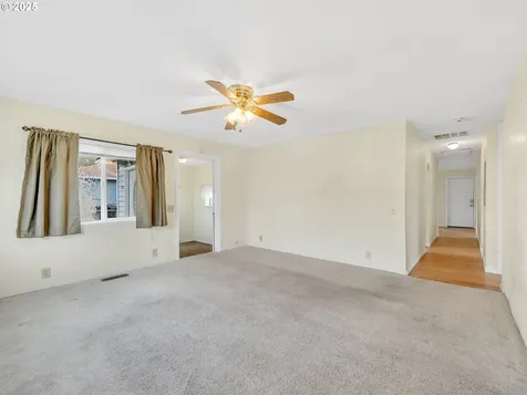 125 SW Cedar Avenue Warrenton OR 97146