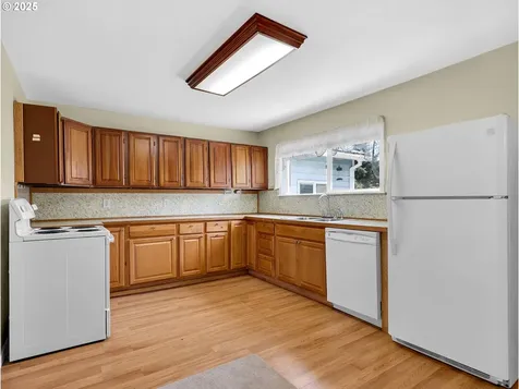 125 SW Cedar Avenue Warrenton OR 97146
