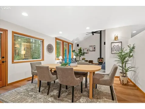 8835 SW Washington Drive Portland OR 97223