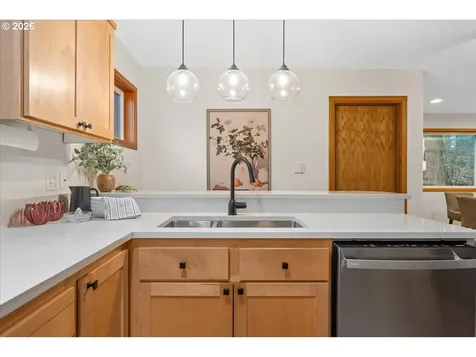 8835 SW Washington Drive Portland OR 97223