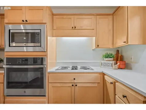 8835 SW Washington Drive Portland OR 97223