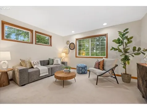 8835 SW Washington Drive Portland OR 97223