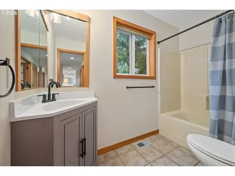 8835 SW Washington Drive Portland OR 97223