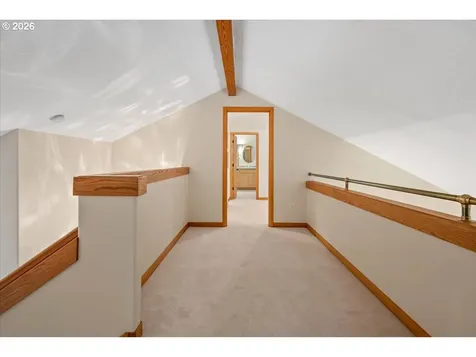 8835 SW Washington Drive Portland OR 97223