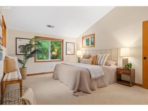 8835 SW Washington Drive Portland OR 97223
