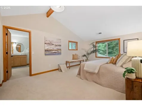 8835 SW Washington Drive Portland OR 97223