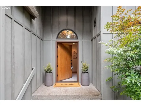8835 SW Washington Drive Portland OR 97223