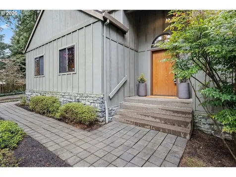 8835 SW Washington Drive Portland OR 97223