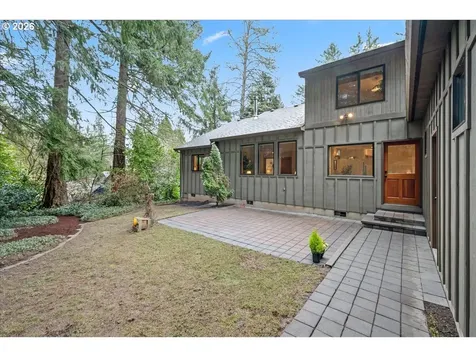 8835 SW Washington Drive Portland OR 97223