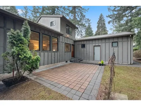 8835 SW Washington Drive Portland OR 97223