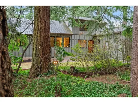 8835 SW Washington Drive Portland OR 97223