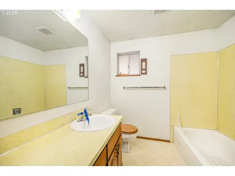 2365 L Street Springfield OR 97477