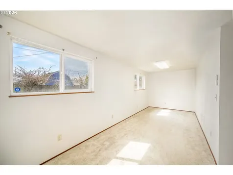 2365 L Street Springfield OR 97477