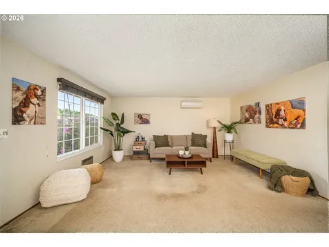 2365 L Street Springfield OR 97477