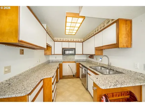 2365 L Street Springfield OR 97477