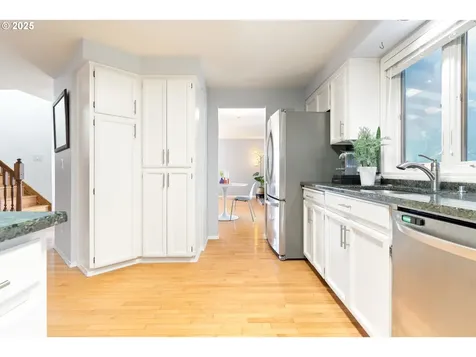11178 SE Cranberry Loop Clackamas OR 97015