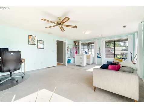 11178 SE Cranberry Loop Clackamas OR 97015